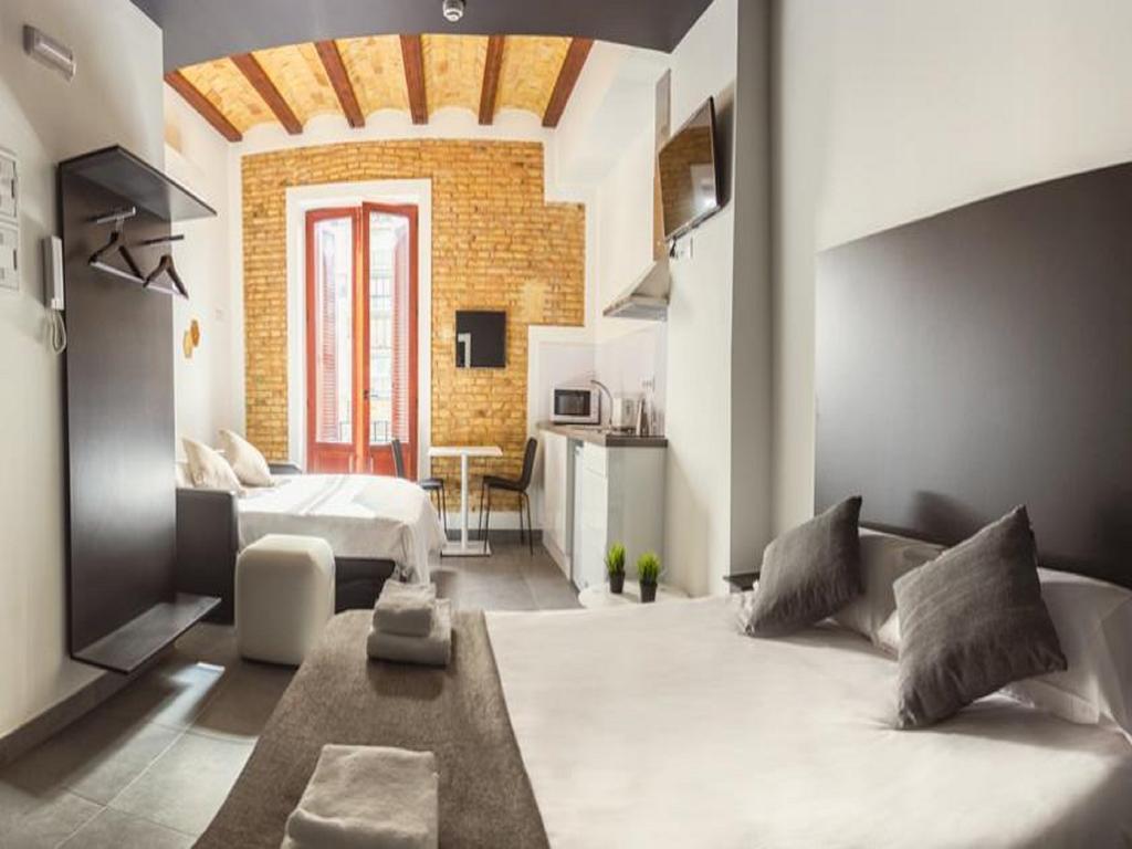 Monolocale (2 Adulti + 2 Bambini)